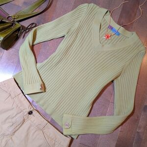 Dalia Olive-Green Ribbed V-Neck Sweater